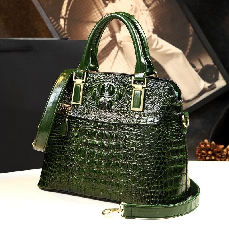 The Scallop Tote Bags