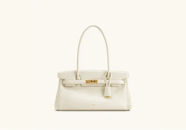 Leather bag with luxury design
