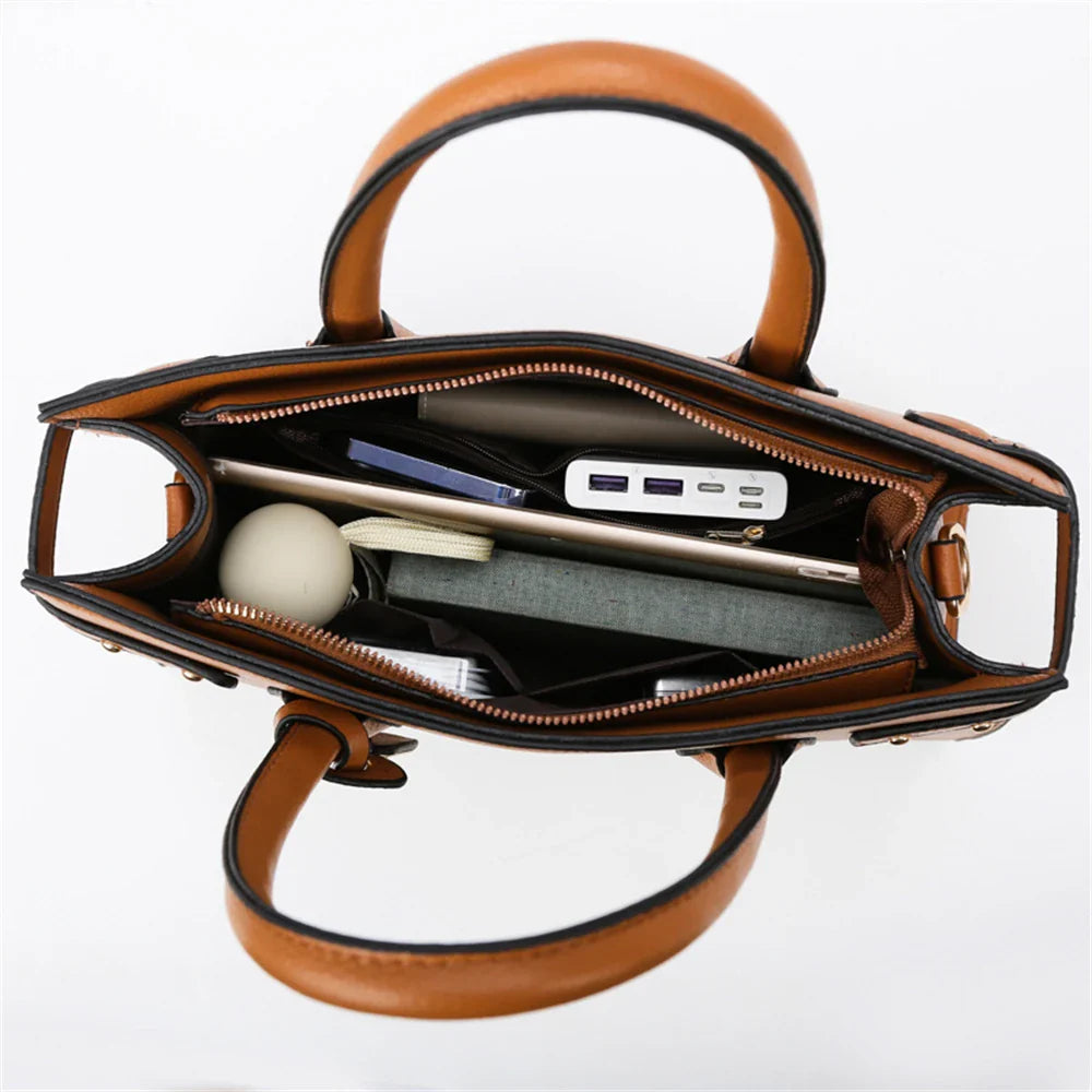 ESTRELLA - Rectangular Shoulder Bag in Leather