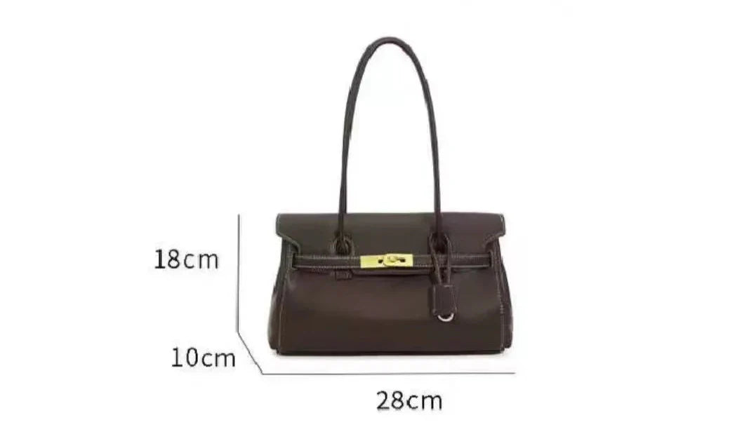 Leather bag with luxury design