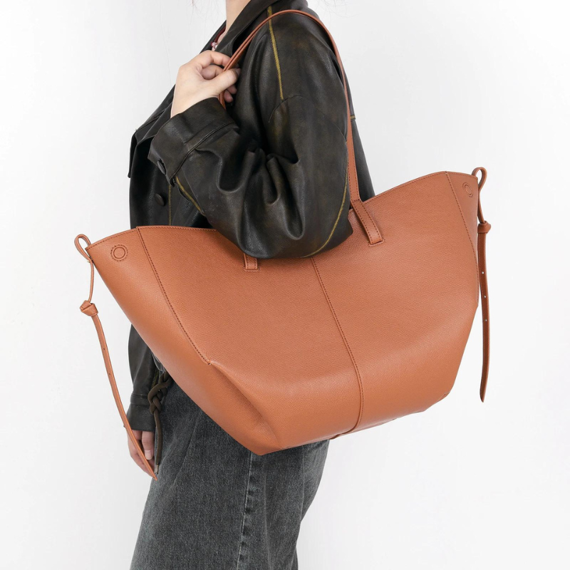 ELOISE - Large Grainy Leather Tote Bag