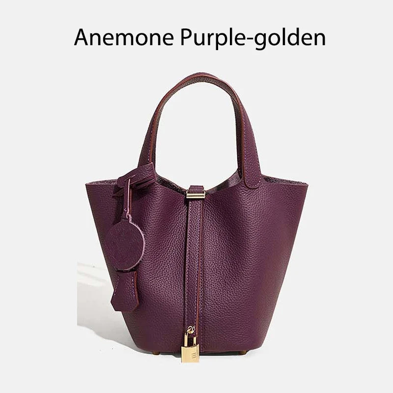 Leather bag with classic design