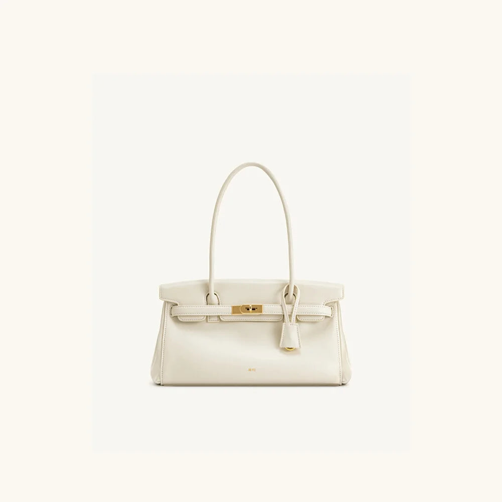 Leather bag with luxury design