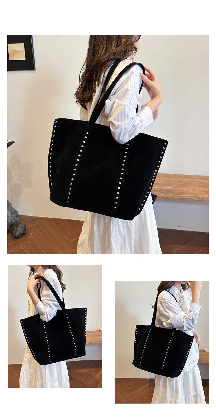 Suede bag with classic design