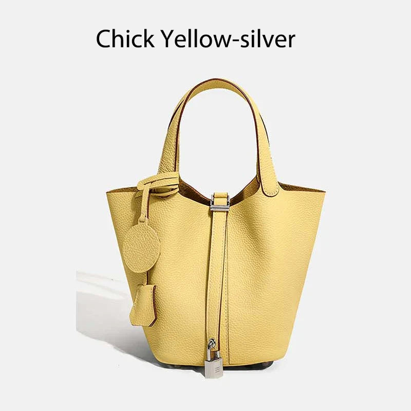 Leather bag with classic design