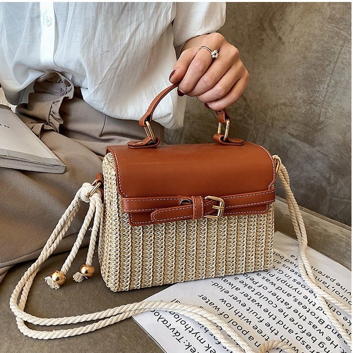 Chic and Timeless: Vintage Straw Beach Bags for Women